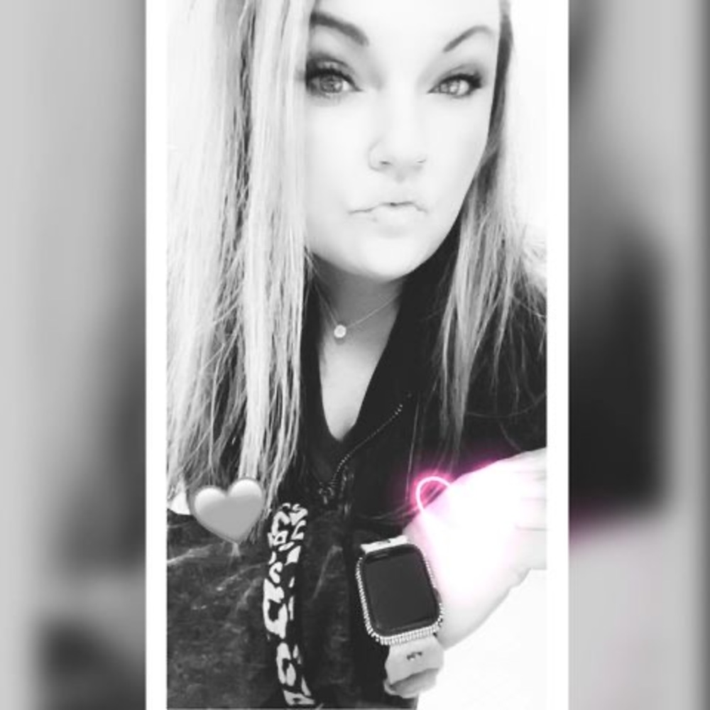 Meet your Posher, Chrissy